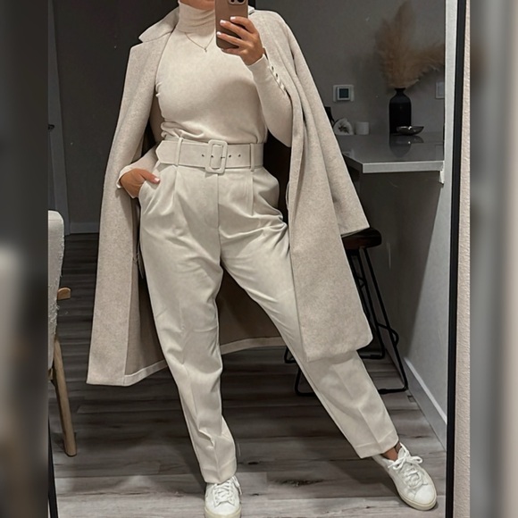 Women’s Trousers with belt - Picture 2 of 4